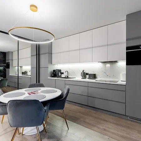 Lighthouse - Premium Porto Nadmorskie Tarasy Kolobrzeg